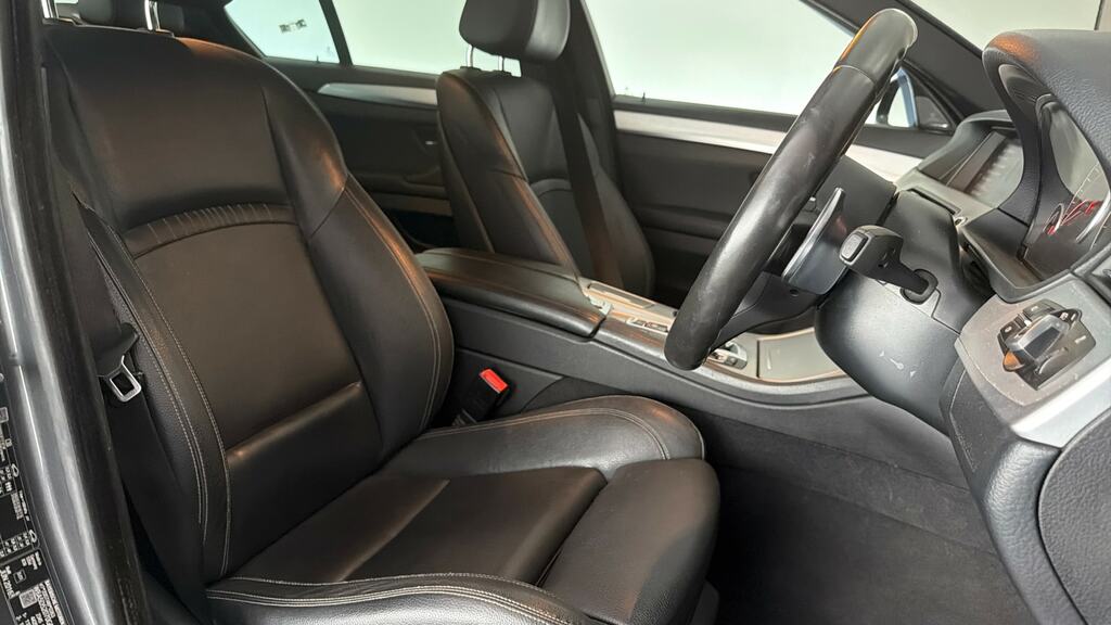 BMW 5 Series 530D M Sport Touring Blue #10