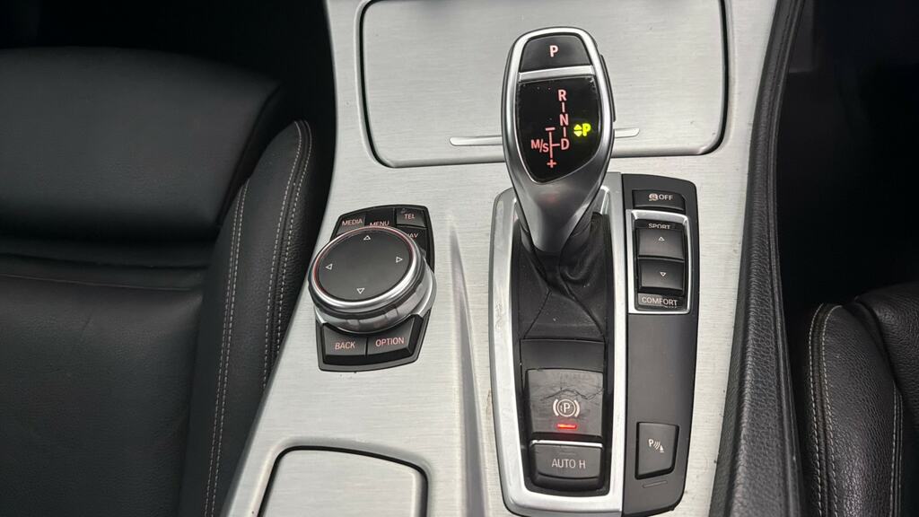 BMW 5 Series 530D M Sport Touring Blue #14