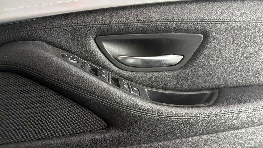 BMW 5 Series 530D M Sport Touring Blue #21