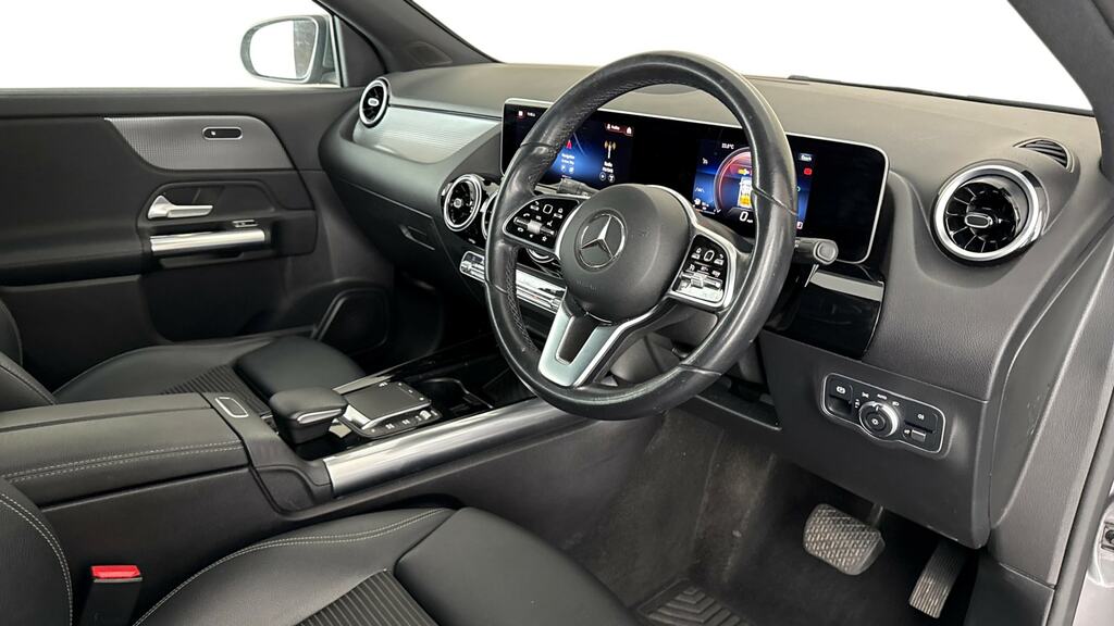 Mercedes-Benz GLA Class 1.3 Gla200 Amg Line Premium 7G-dct Euro 6 Ss Silver #9