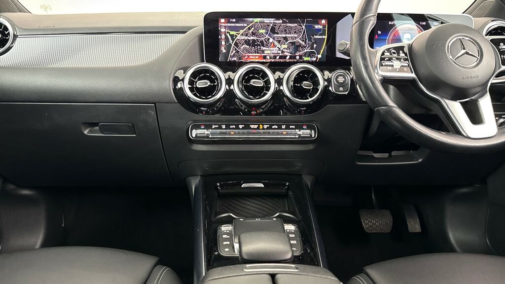 Mercedes-Benz GLA Class 1.3 Gla200 Amg Line Premium 7G-dct Euro 6 Ss Silver #7