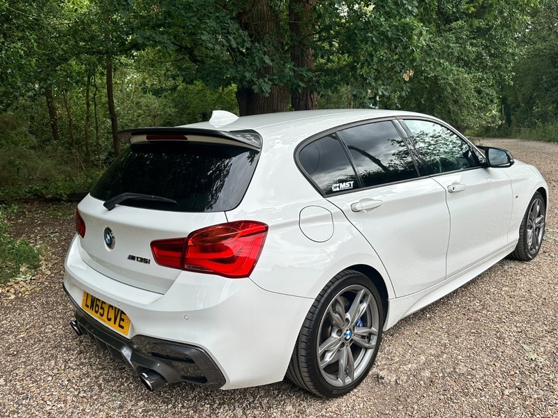 BMW M1 Hatchback White #6