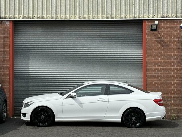 Mercedes-Benz C Class 2.1 C300dh Amg Line Premium Plus G-tronic Euro White #11