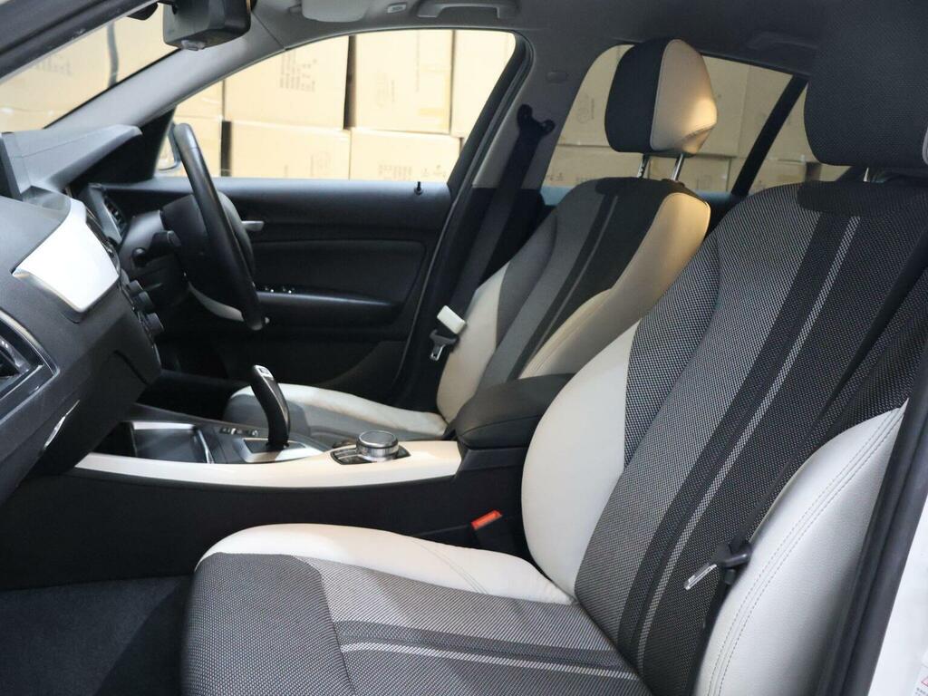 BMW 1 Series Hatchback 2.0 118D Sport Euro 6 Ss 20 TEMP984 #4