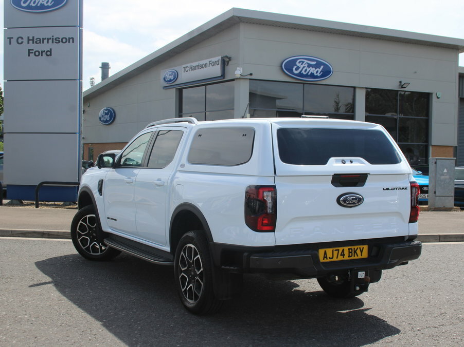 Ford Ranger Pick Up D Cab Wildtrak 3.0 Ecoblue V6 240 AJ74BKY White #4