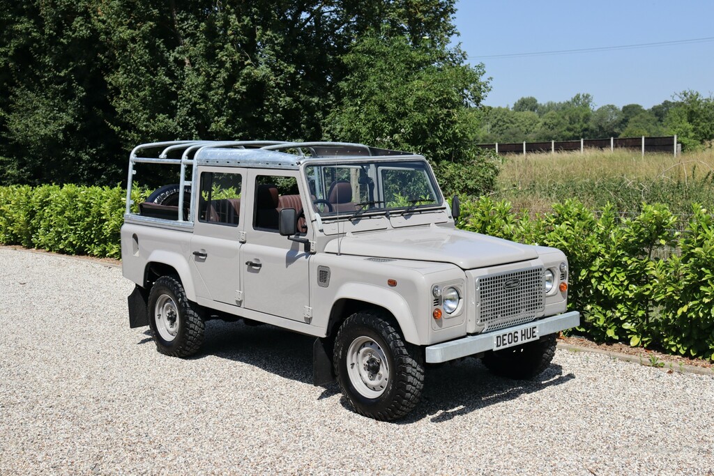 Land Rover Defender 110 Suv 2.5 Td5 Mwb 200606 Green #37