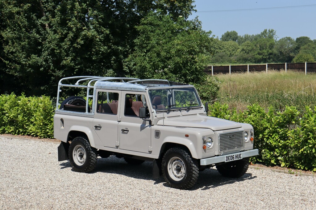 Land Rover Defender 110 Suv 2.5 Td5 Mwb 200606 Green #29