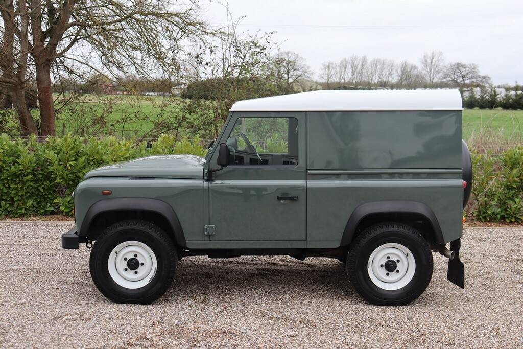 Land Rover Defender 90 90 2.2 Tdci Hard Top  #4