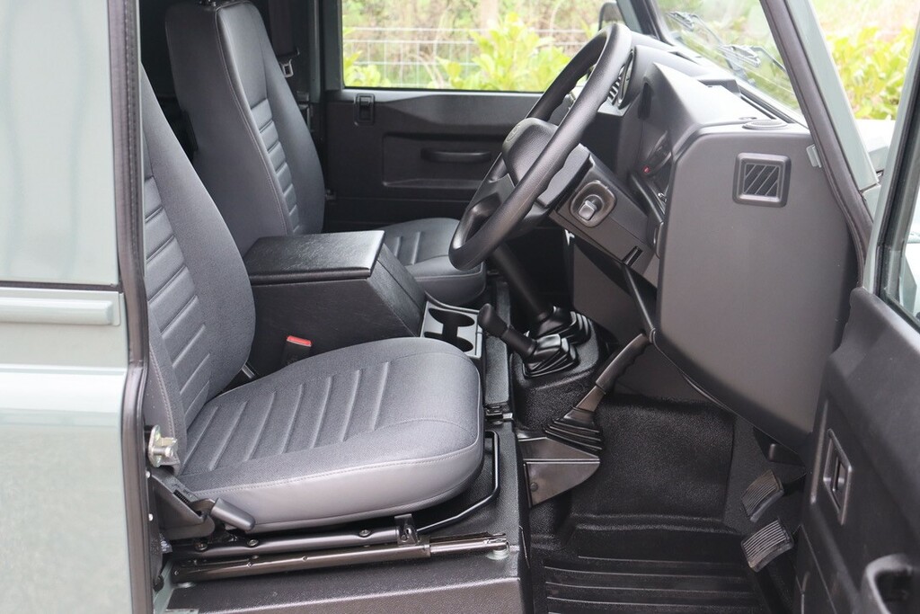 Land Rover Defender 90 90 2.2 Tdci Hard Top  #5