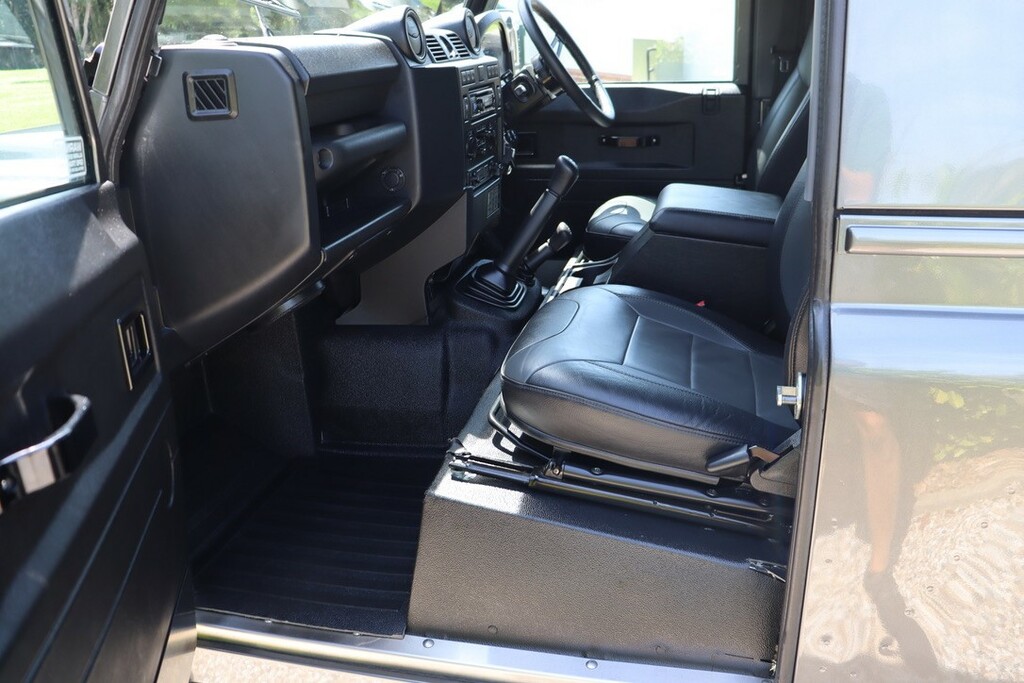 Land Rover Defender 90 Defender 90 Xs Td Grey #18