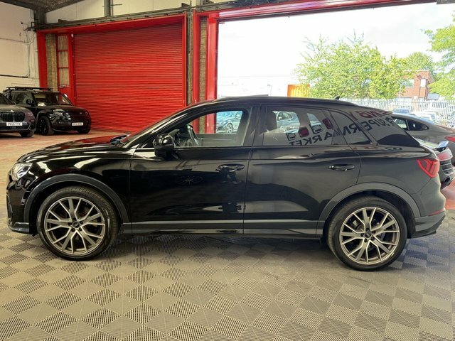 Audi Q3 Automatic LR19LTF Black #4