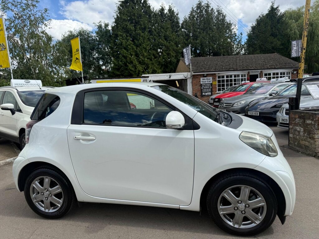 Toyota IQ 1.0 Vvt-i 2 Multidrive Euro 4 White #3