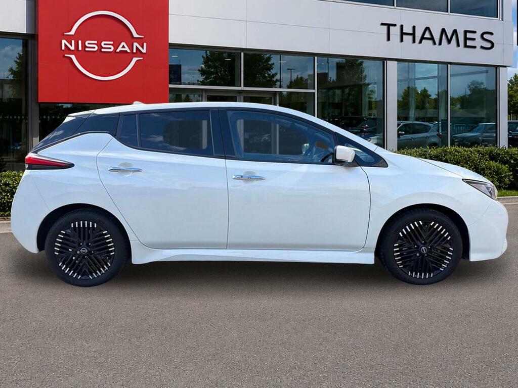 Nissan Leaf 39Kwh N-connecta VN23JYS White #2