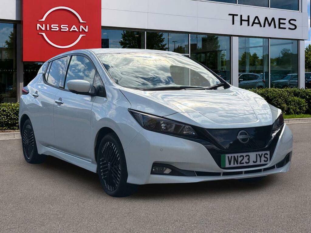 Nissan Leaf 39Kwh N-connecta White