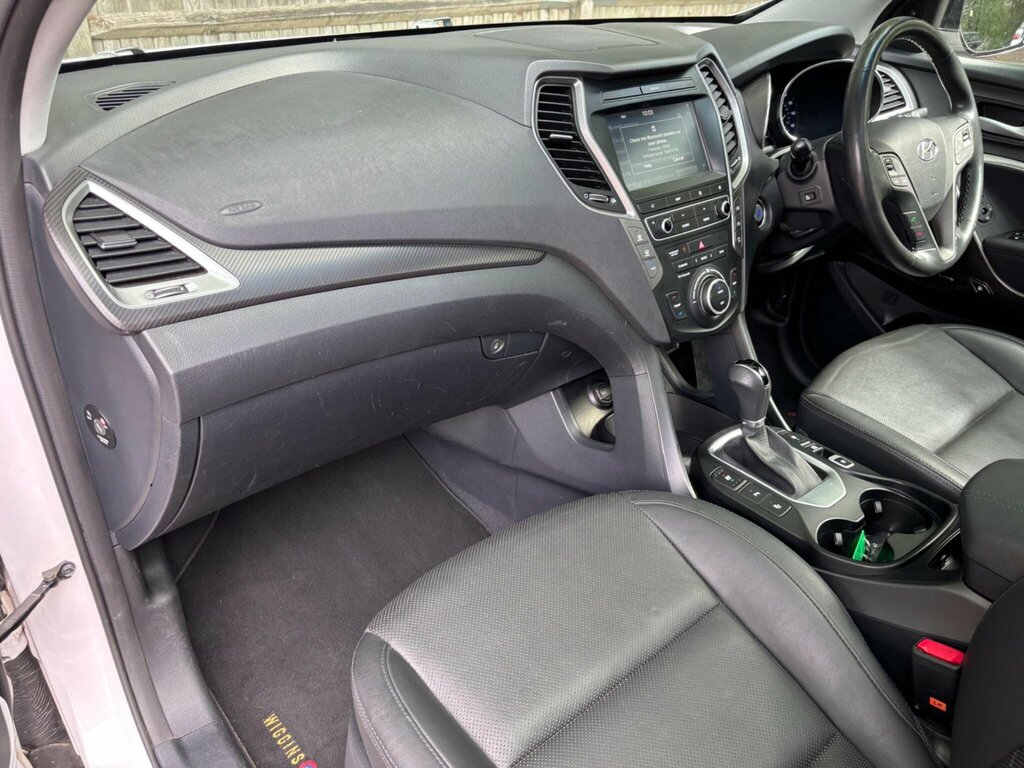 Hyundai Santa Fe 2.2 Crdi Blue Drive Wiggins Edition 4Wd Euro White #6