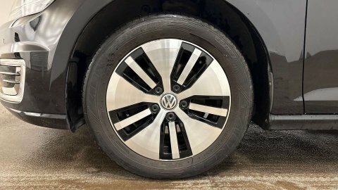 Volkswagen e-Golf 5dr Black #5