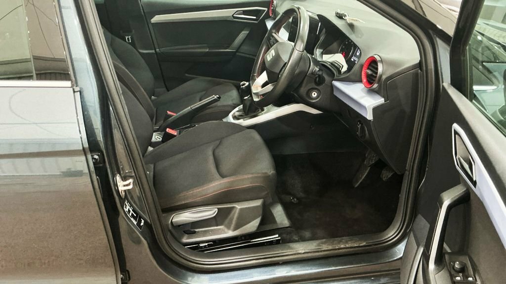 Seat Arona 1.0 Tsi 110 Xcellence Lux Ez Dsg Black #9