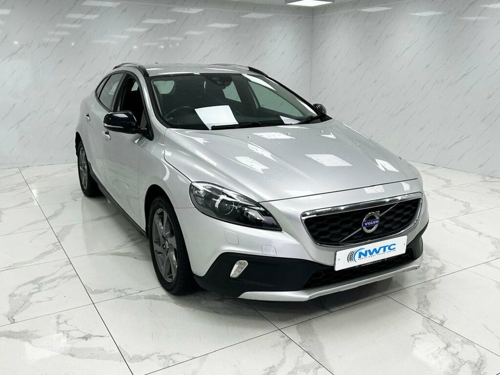 Volvo V40 Cross Country 2L Lux Silver #2