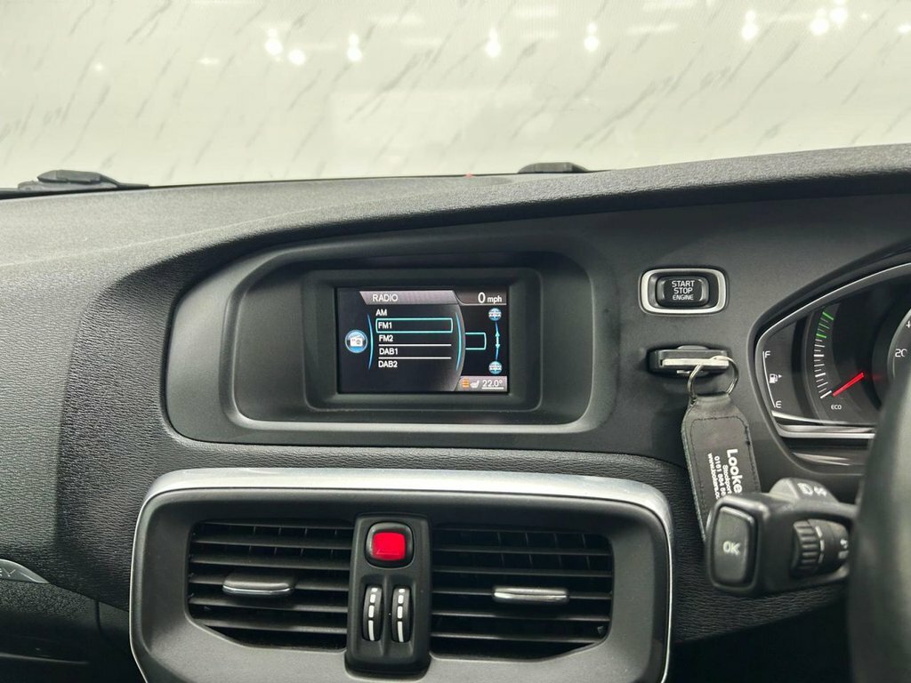 Volvo V40 Cross Country Hatchback D2 Red #14