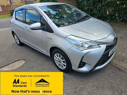 Toyota Yaris 1.5 Vvt-h Icon LX67FZS Silver