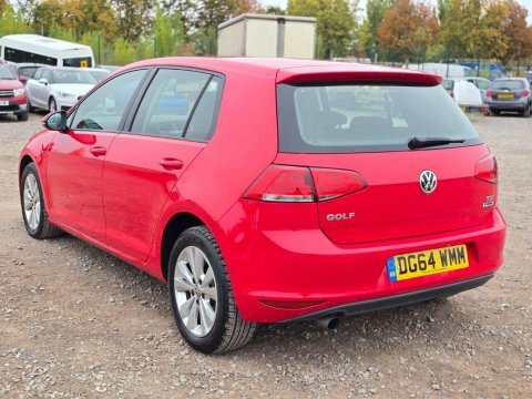 Volkswagen Golf 1.6 Tdi Bluemotion DG64WMM Red #4