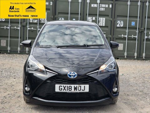 Toyota Yaris 1.5 Vvt-h Design GX18WOJ Black #2