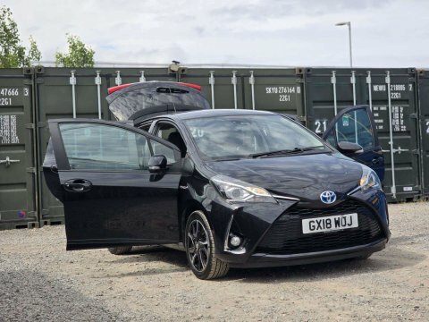 Toyota Yaris 1.5 Vvt-h Design GX18WOJ Black #6