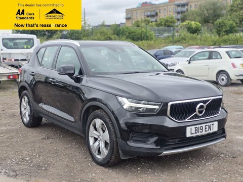 Volvo XC40 2.0 T4 Momentum LB19ENT Black #3