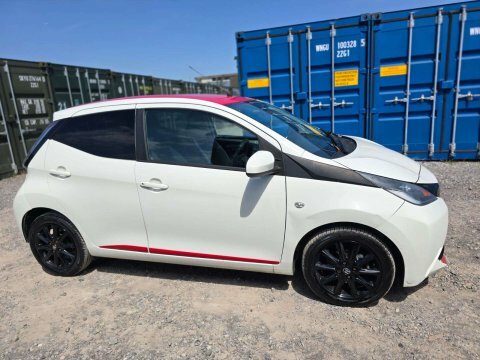 Toyota Aygo 1.0 Vvt-i X-press FM17HPZ White #5