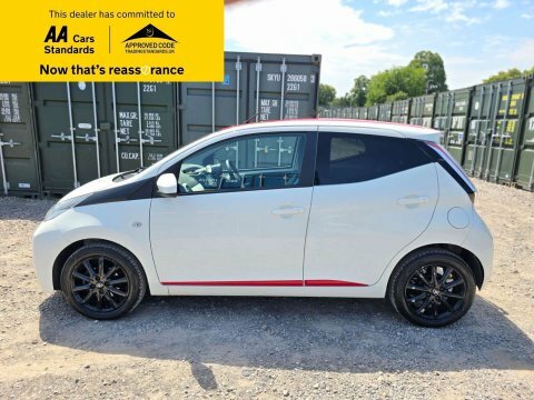 Toyota Aygo 1.0 Vvt-i X-press FM17HPZ White #4