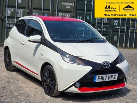 Toyota Aygo 1.0 Vvt-i X-press FM17HPZ White #3