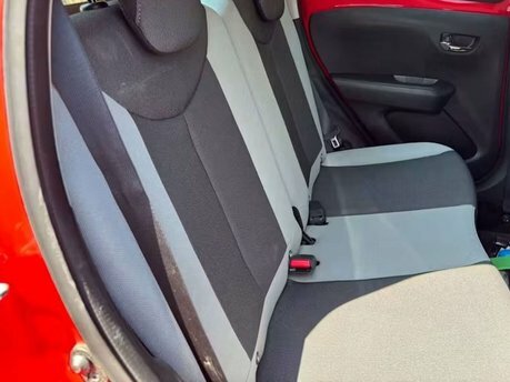 Toyota Aygo 1L X-press White #16