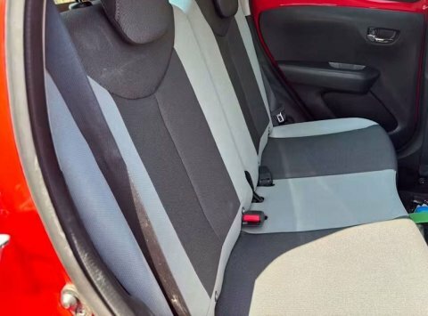 Toyota Aygo 1.0 Vvt-i X-play Red #6