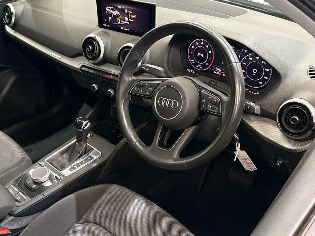 Audi Q2 35 Tfsi Sport S Tronic Black #3