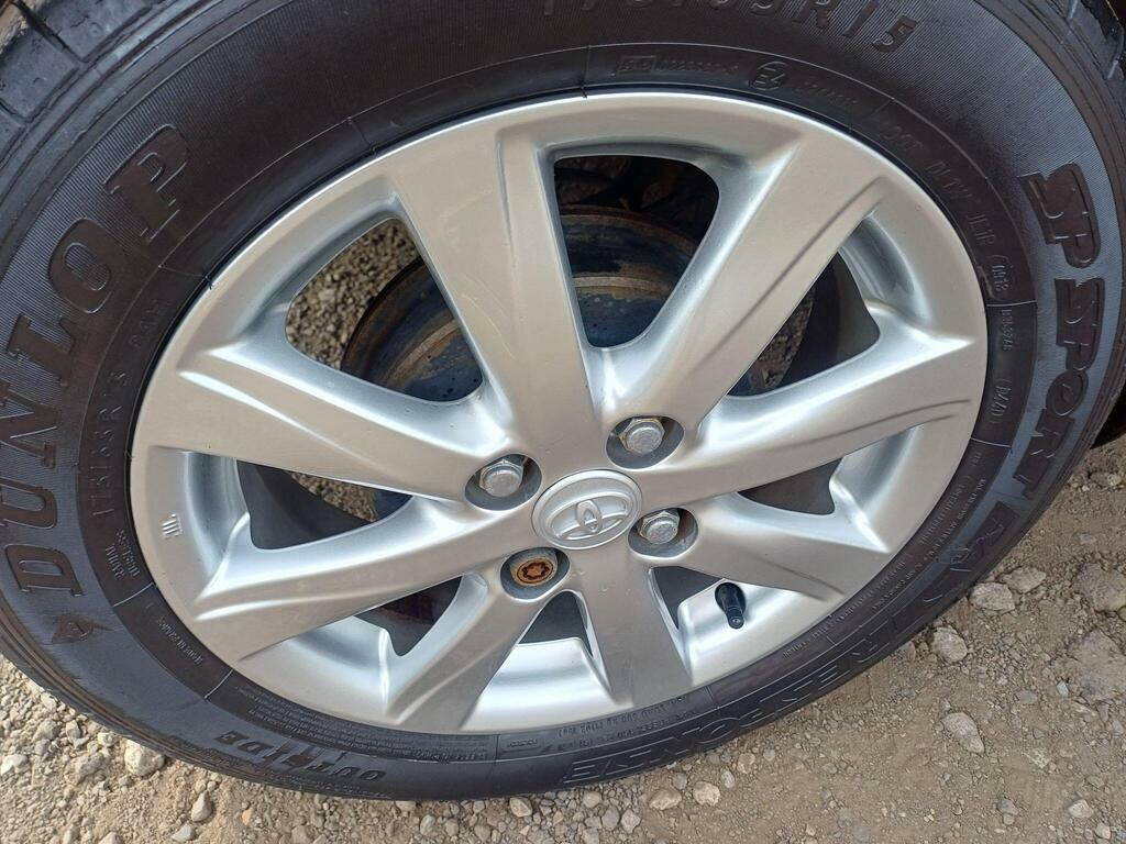 Toyota Yaris Vvt I White #15