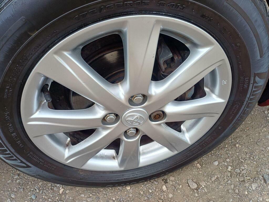 Toyota Yaris Vvt I White #14