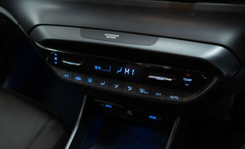 Hyundai Bayon 1.0 Tgdi 48V Mhev Se Connect Dct Black #24