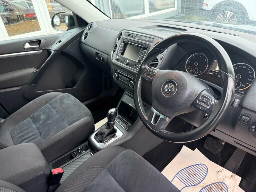 Volkswagen Tiguan 2.0L Match Tdi Bluemotion Technology 139 Bhp Black #9