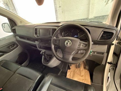 Vauxhall Vivaro 2021 21 1.5 White #3