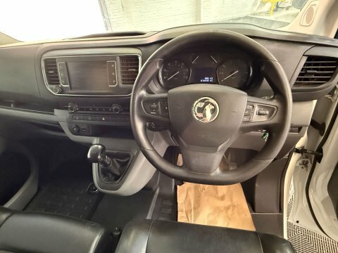 Vauxhall Vivaro 2021 21 1.5 White #4