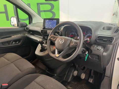 Vauxhall Combo 2023 23 1.5 White #2