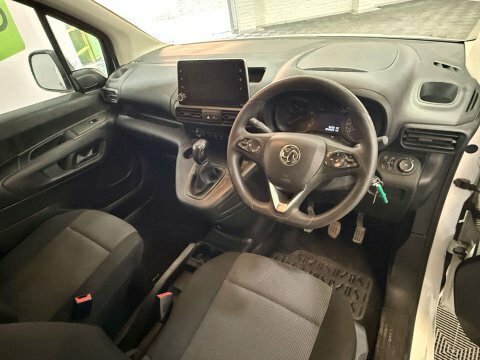 Vauxhall Combo 2020 70 1.5 White #2