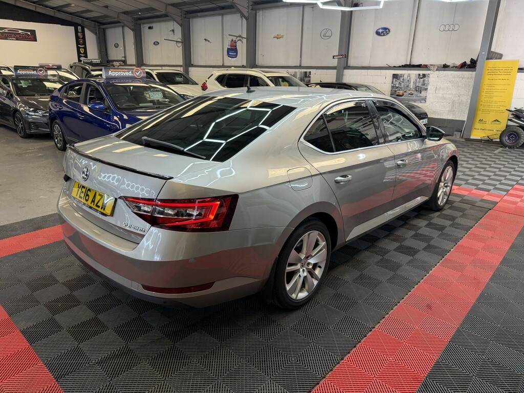 Skoda Superb Hatchback 1.4 Tsi Act Se Euro 6 Ss 201616 Black #16