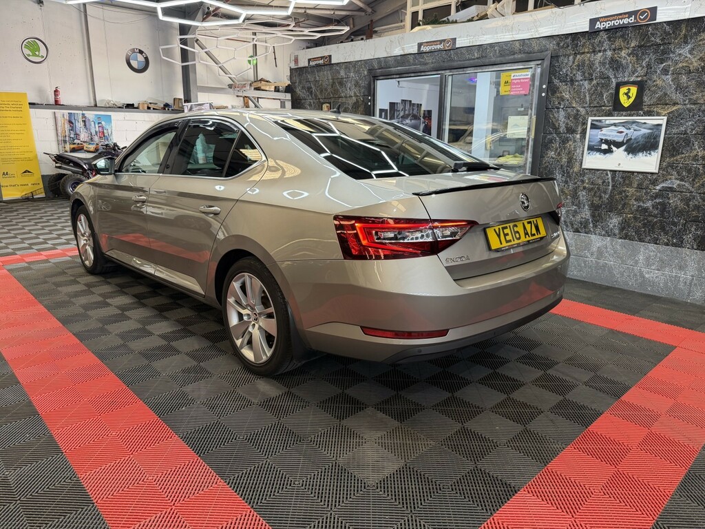 Skoda Superb 2.0 Tdi Se L Executive Beige #3