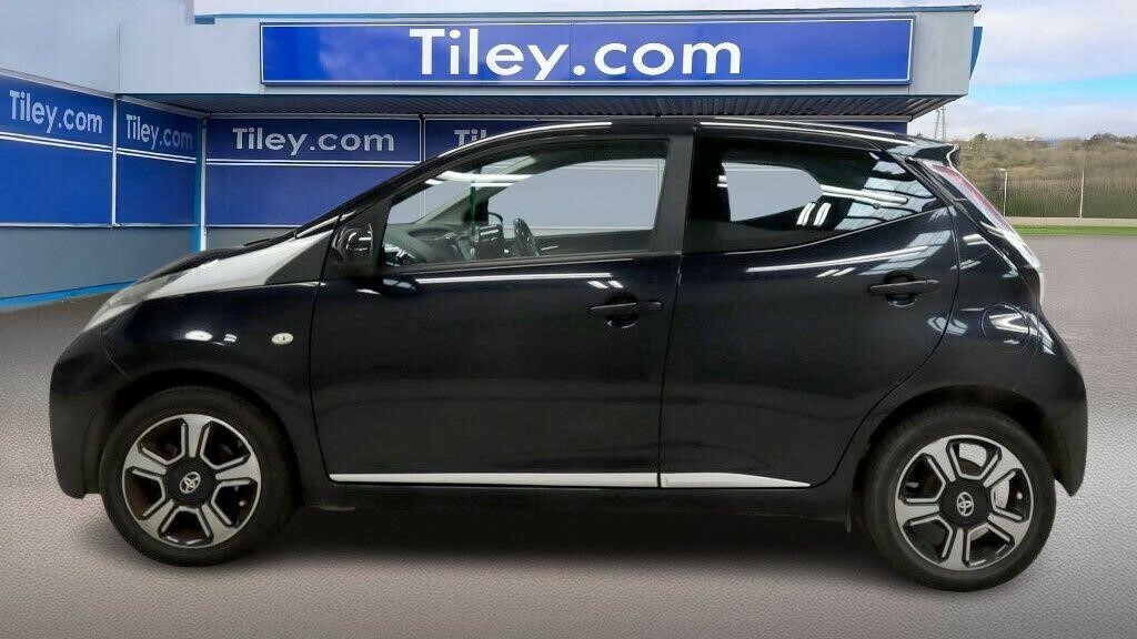 Toyota Aygo 1.0 Vvt-i X-clusiv Euro 5 Euro 5 Black #3