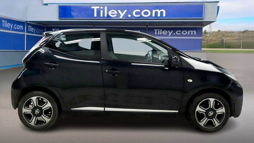 Toyota Aygo 1.0 Vvt-i X-clusiv Euro 5 Euro 5 Black #4