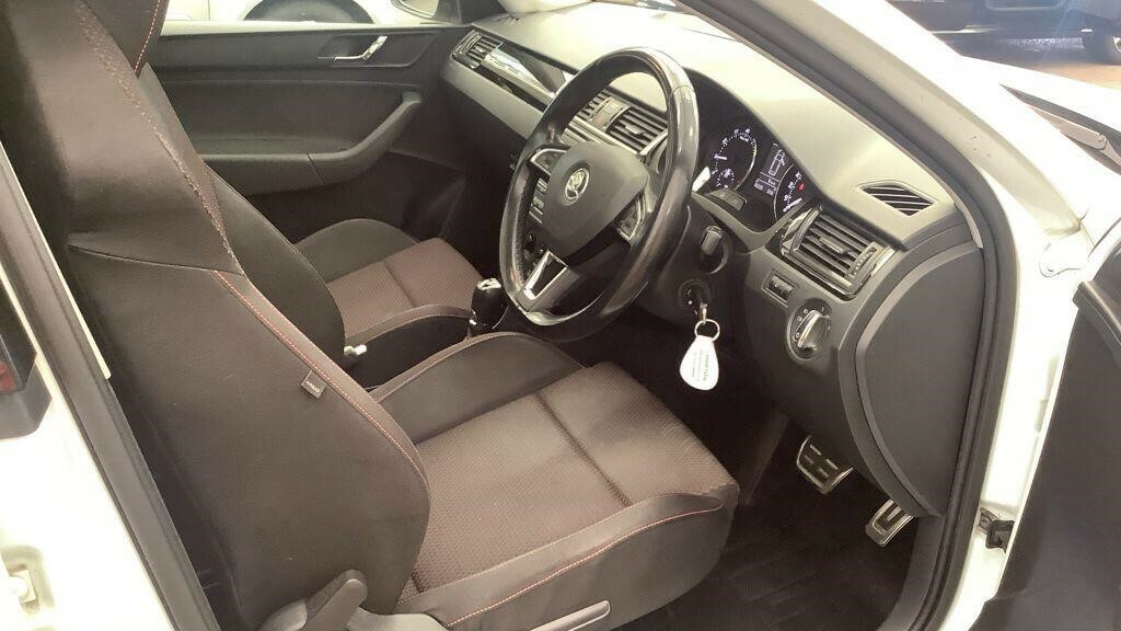 Skoda Rapid Spaceback 1.2 Tsi Se Sport Hatchback Euro Silver #7