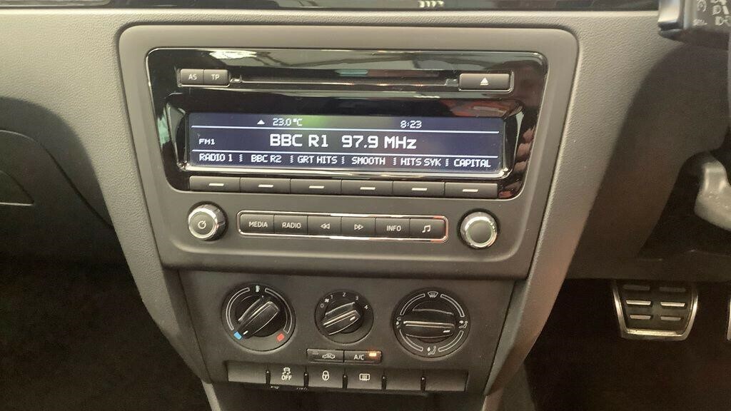 Skoda Rapid Spaceback 1.2 Tsi Se Sport Hatchback Euro Silver #8