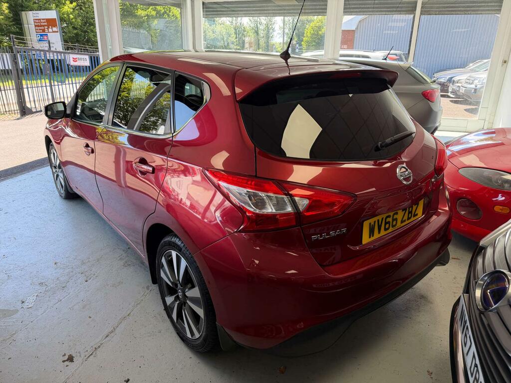 Nissan Pulsar N-connecta Red #3