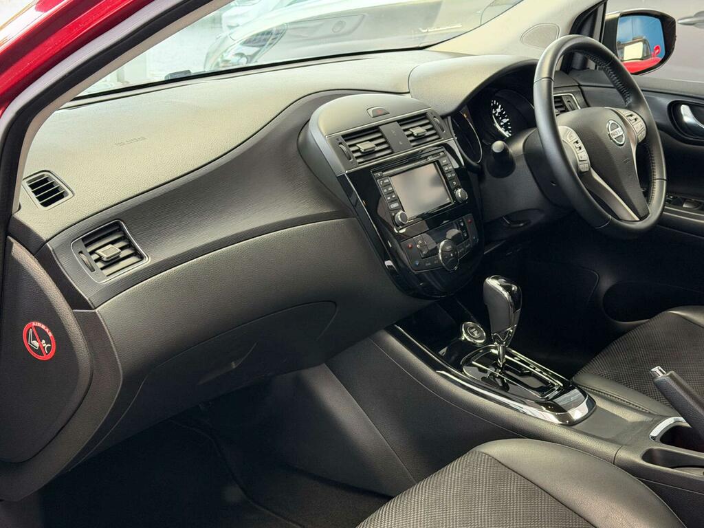 Nissan Pulsar N-connecta Red #6